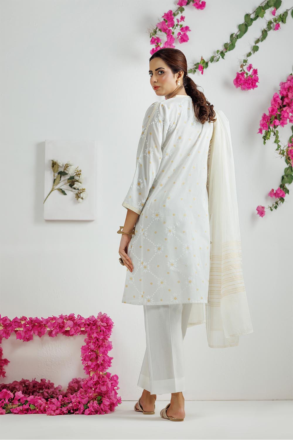 Senorita Women RTW Women White and Gold Casual 3 Piece Suit Cotton Lawn Printed LAD-03169 - Summer Collection