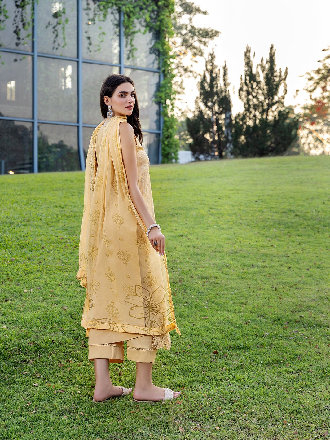 Sole by Yards Unstitched Embroidered Lawn 3 Piece Suit Essence Casual Collection