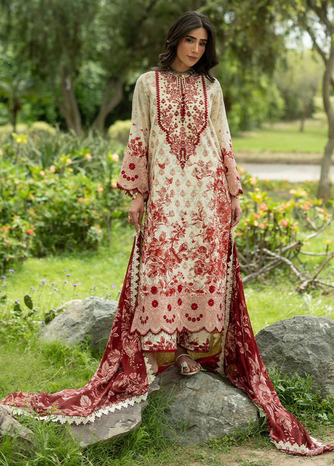 Zainab Chottani Unstitched Embroidered Lawn 3 Piece Suit ZC26ULE Laine 16 - Eid Collection