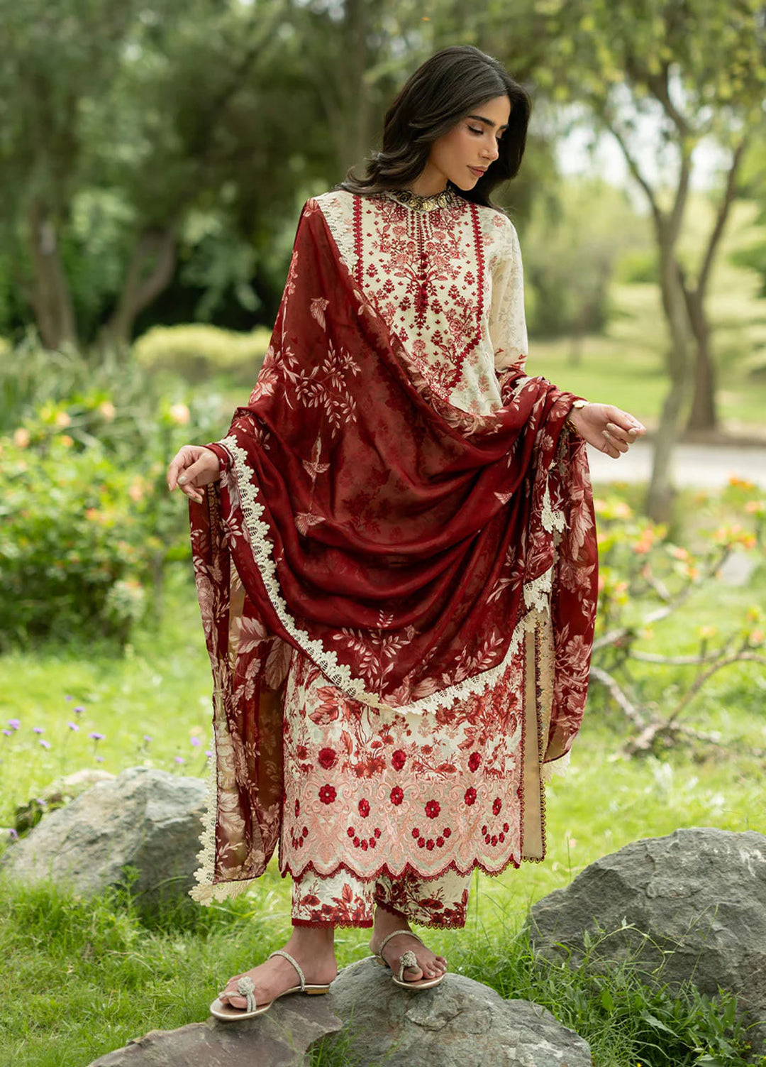 Zainab Chottani Unstitched Embroidered Lawn 3 Piece Suit ZC26ULE Laine 16 - Eid Collection