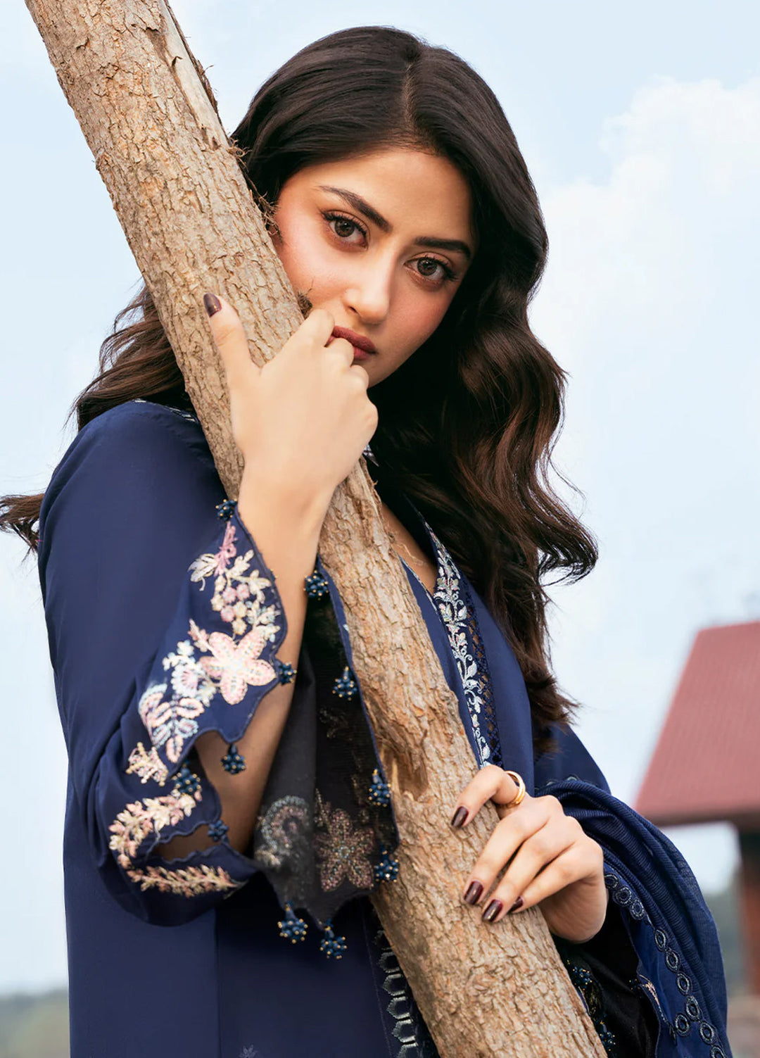Mahveen by Izel Unstitched Embroidered Lawn 3 Piece Suit Naaz - Eid Collection