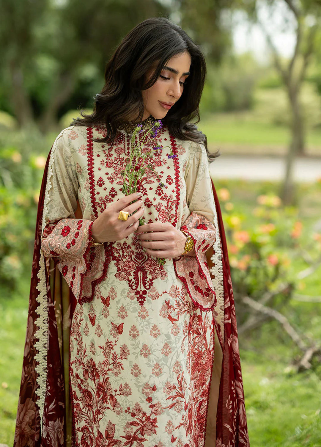 Zainab Chottani Unstitched Embroidered Lawn 3 Piece Suit ZC26ULE Laine 16 - Eid Collection