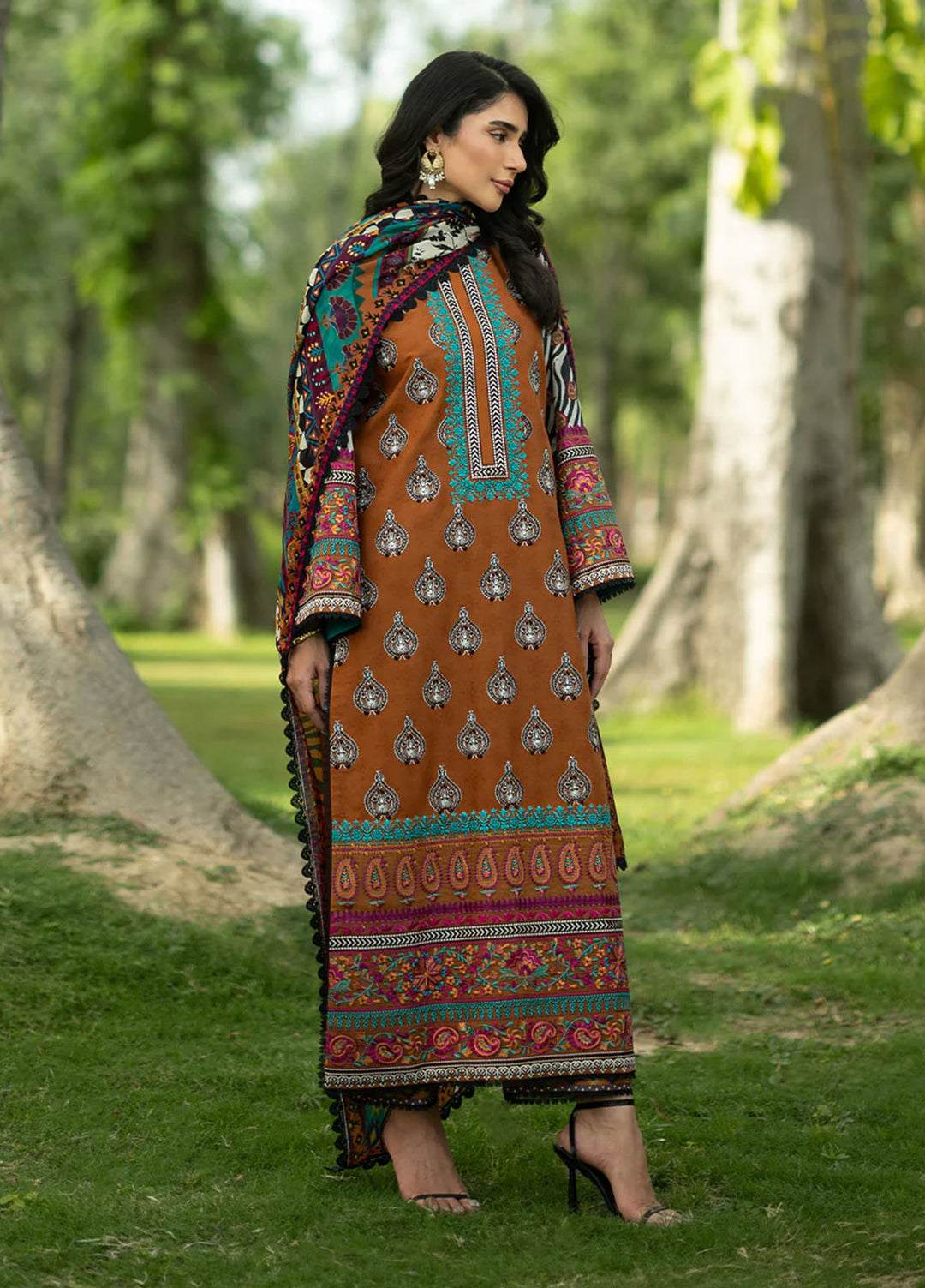 Zainab Chottani Unstitched Embroidered Jacquard 3 Piece Suit ZC26ULE Erin 11 - Eid Collection