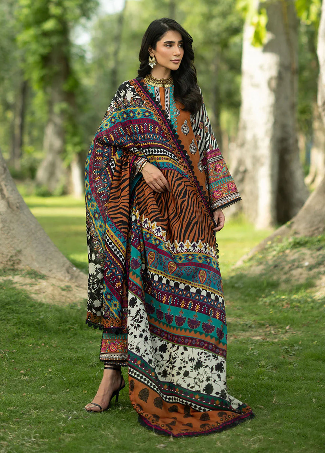 Zainab Chottani Unstitched Embroidered Jacquard 3 Piece Suit ZC26ULE Erin 11 - Eid Collection