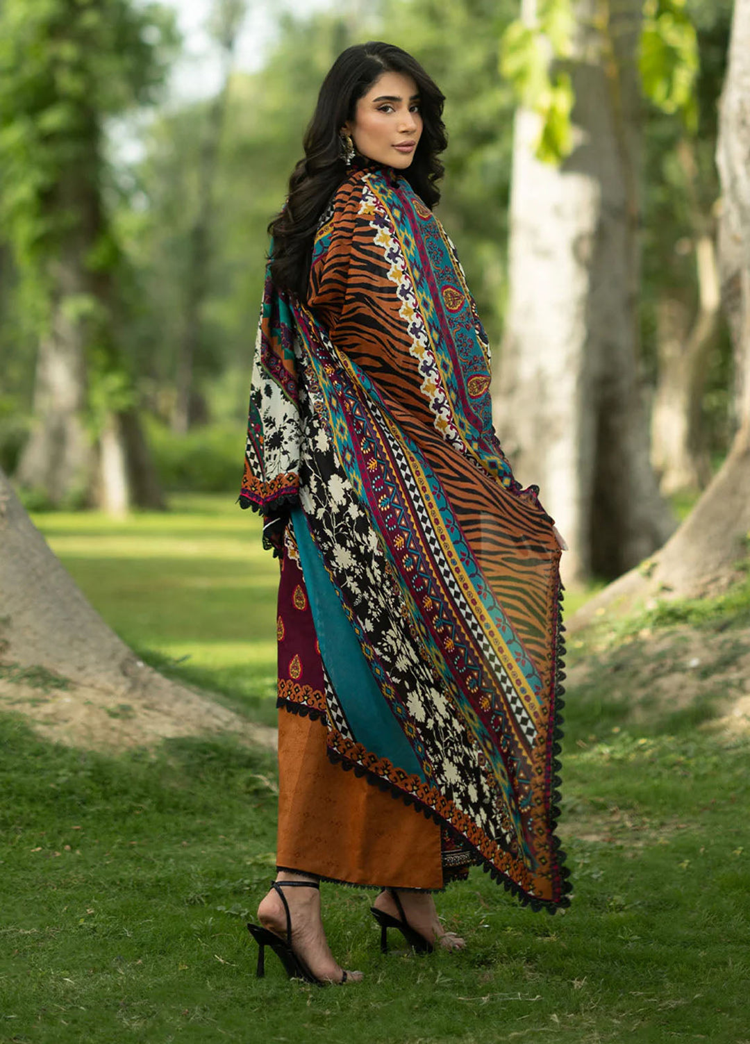Zainab Chottani Unstitched Embroidered Jacquard 3 Piece Suit ZC26ULE Erin 11 - Eid Collection