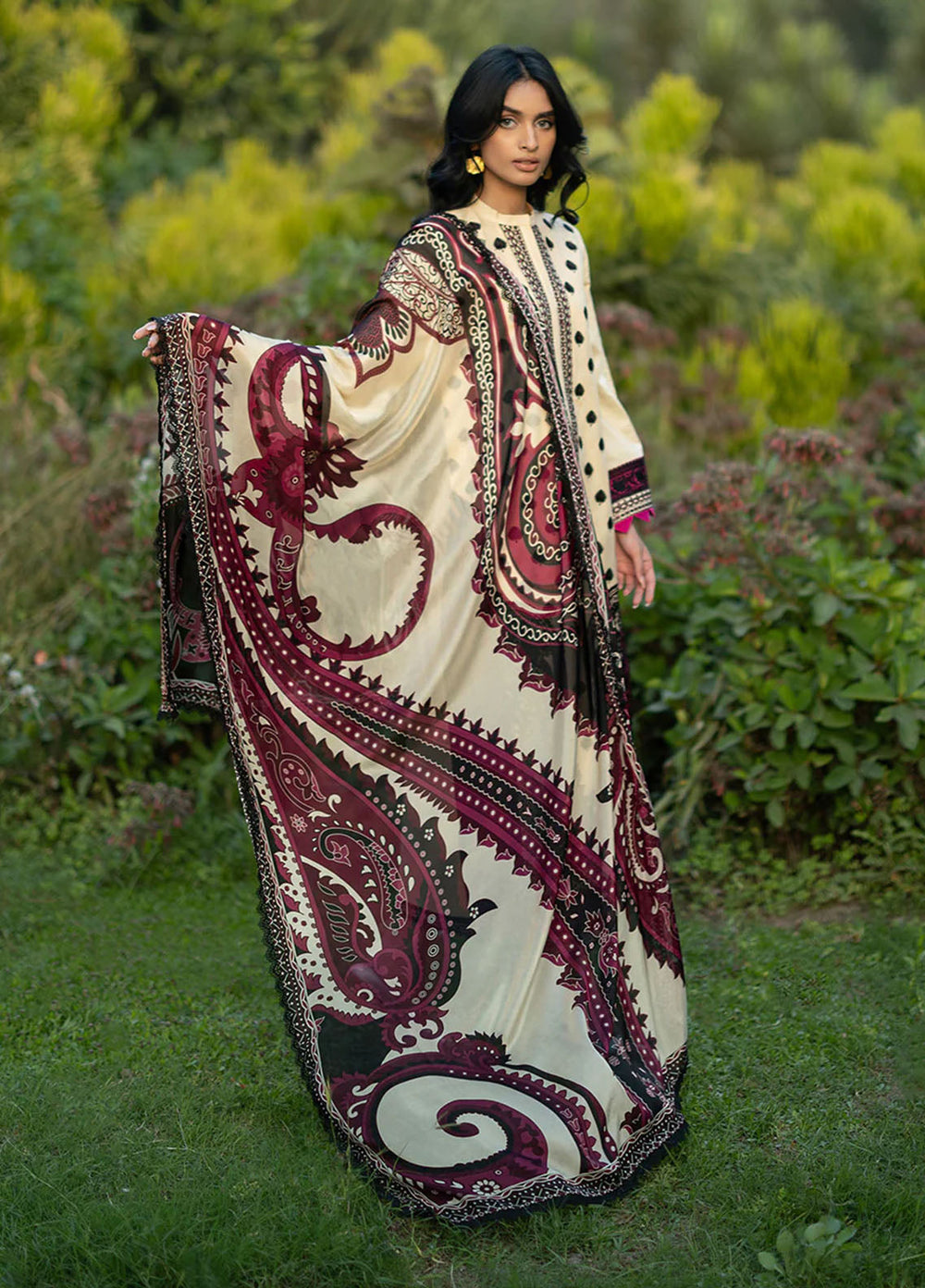 Zainab Chottani Unstitched Embroidered Lawn 3 Piece Suit ZC26ULE Nour 09 - Eid Collection