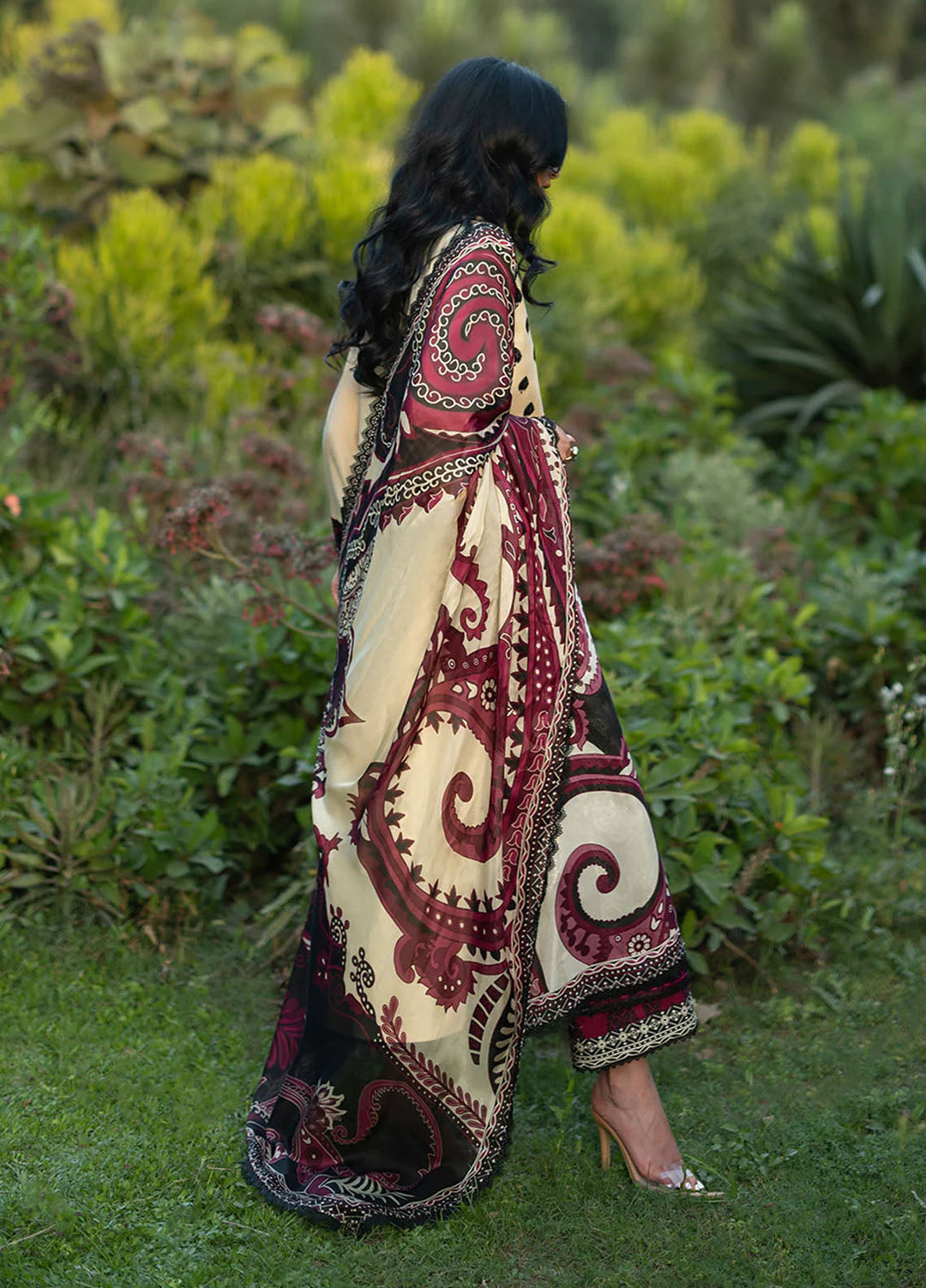 Zainab Chottani Unstitched Embroidered Lawn 3 Piece Suit ZC26ULE Nour 09 - Eid Collection