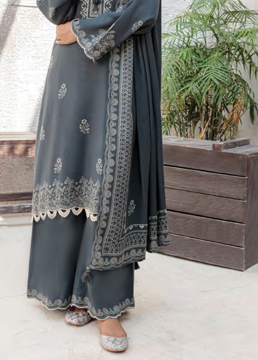 Lakhany Printed Pashmina Suits Unstitched 3 Piece LSM25LP LG-RK-0082-B - Winter Collection