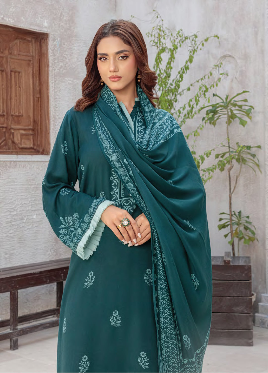 Lakhany Printed Pashmina Suits Unstitched 3 Piece LSM25LP LG-RK-0082-C - Winter Collection