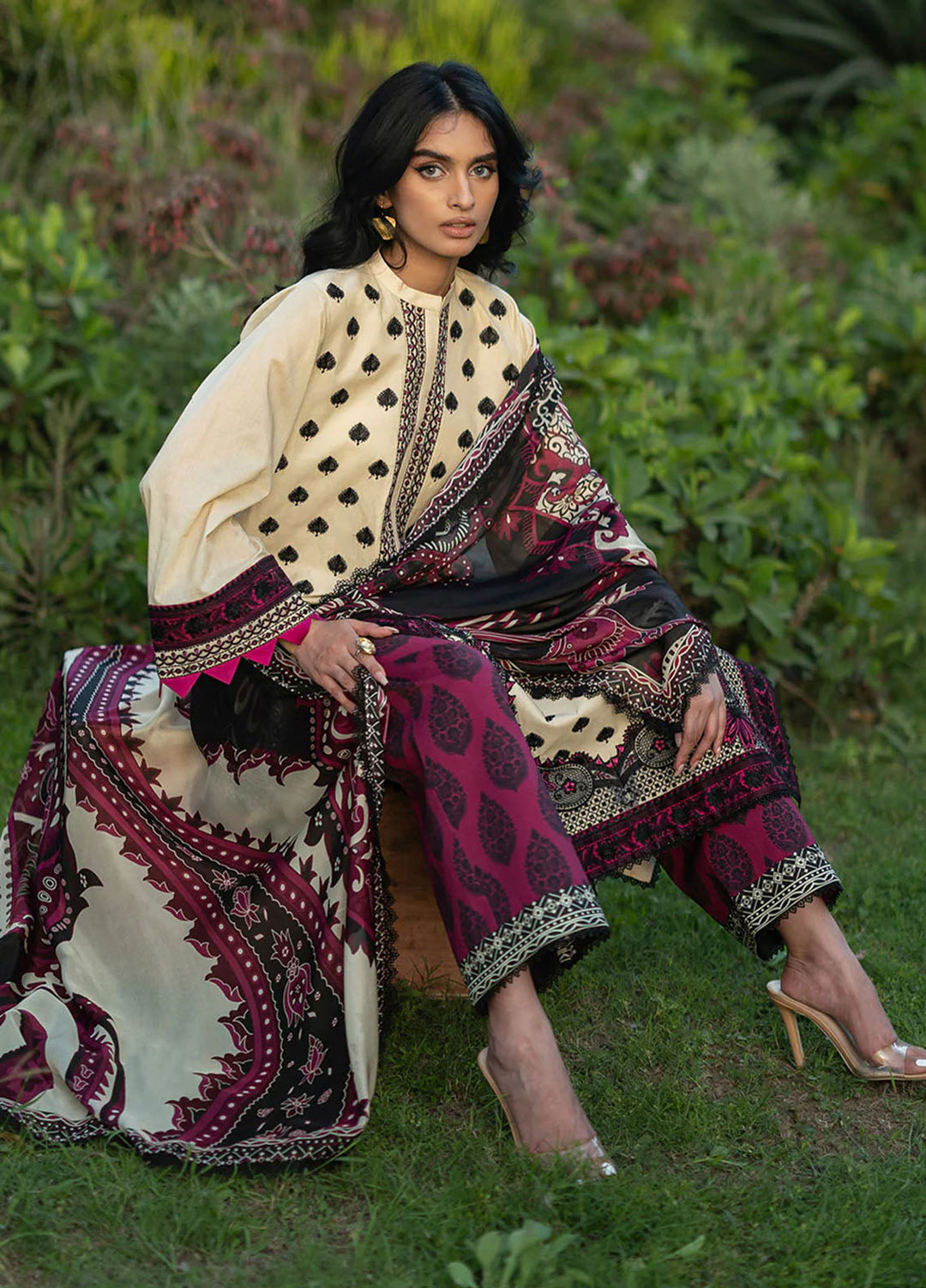 Zainab Chottani Unstitched Embroidered Lawn 3 Piece Suit ZC26ULE Nour 09 - Eid Collection
