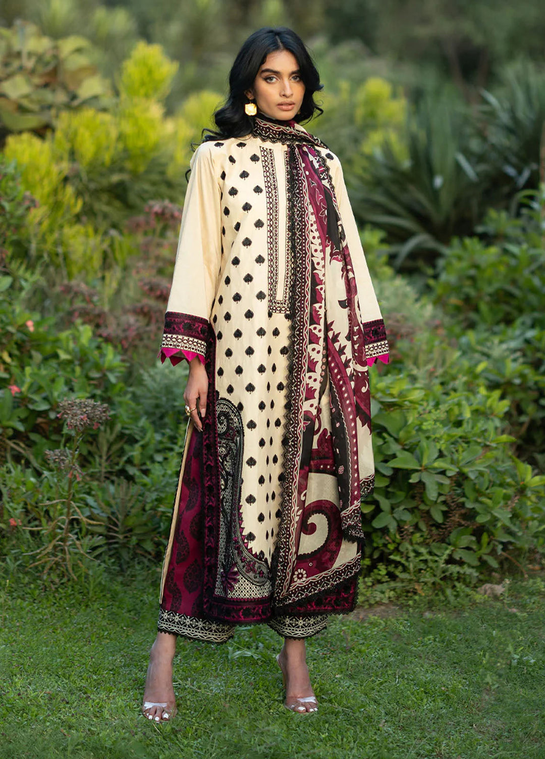 Zainab Chottani Unstitched Embroidered Lawn 3 Piece Suit ZC26ULE Nour 09 - Eid Collection