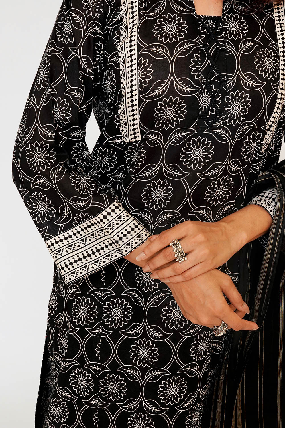 Senorita Women RTW Printed Lawn Cotton 3 Piece Suit LAD-03487 Eid Collection