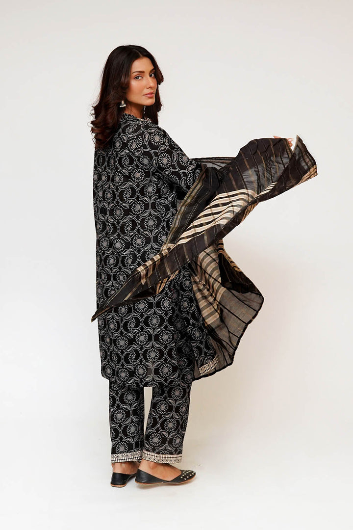 Senorita Women RTW Printed Lawn Cotton 3 Piece Suit LAD-03487 Eid Collection