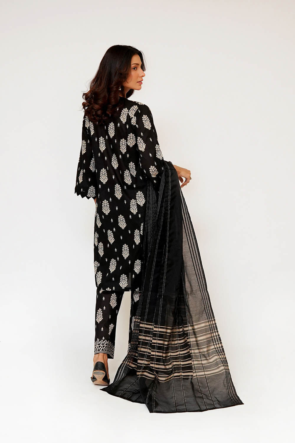 Senorita Women RTW Printed Lawn Cotton 3 Piece Suit LAD-03465 Eid Collection