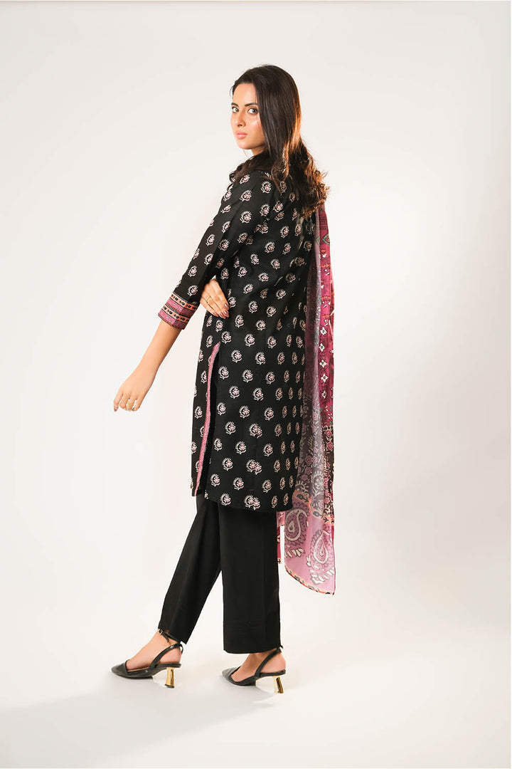Women winter clothes | Black & Multicolor | Casual 3 Piece Suit | Cotton Khaddar Printed | LAD-03197