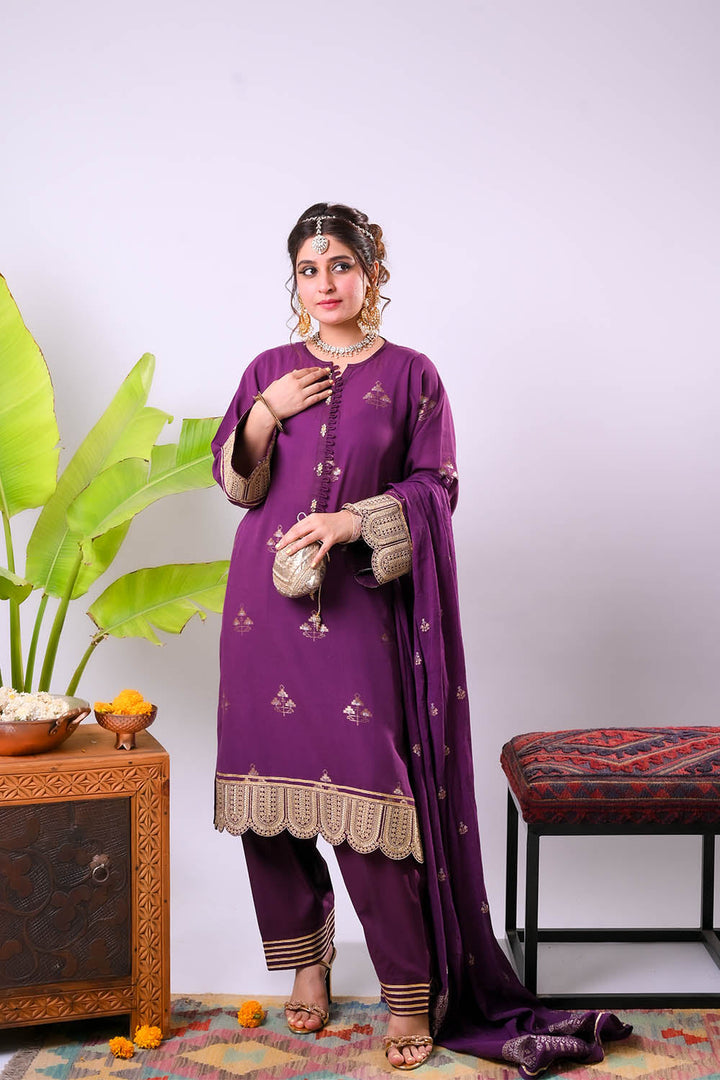 Senorita Women RTW Embroidered Jacquard 3 Piece Suit LBD-03341 Eid Collection
