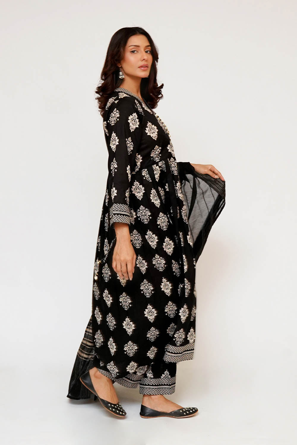 Senorita Women RTW Printed Lawn Cotton 3 Piece Suit LAD-03488 Eid Collection