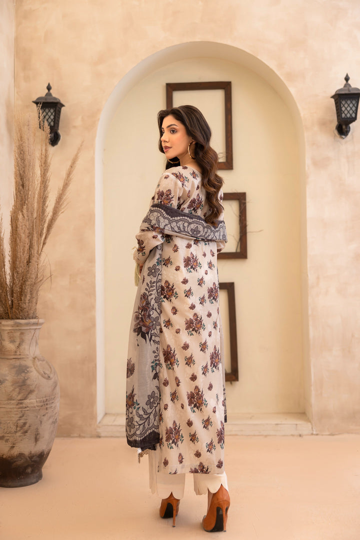 Printed Perfection by Waresha RTW Printed Lawn 3 Piece Suit Haseen Aura Festive Collection
