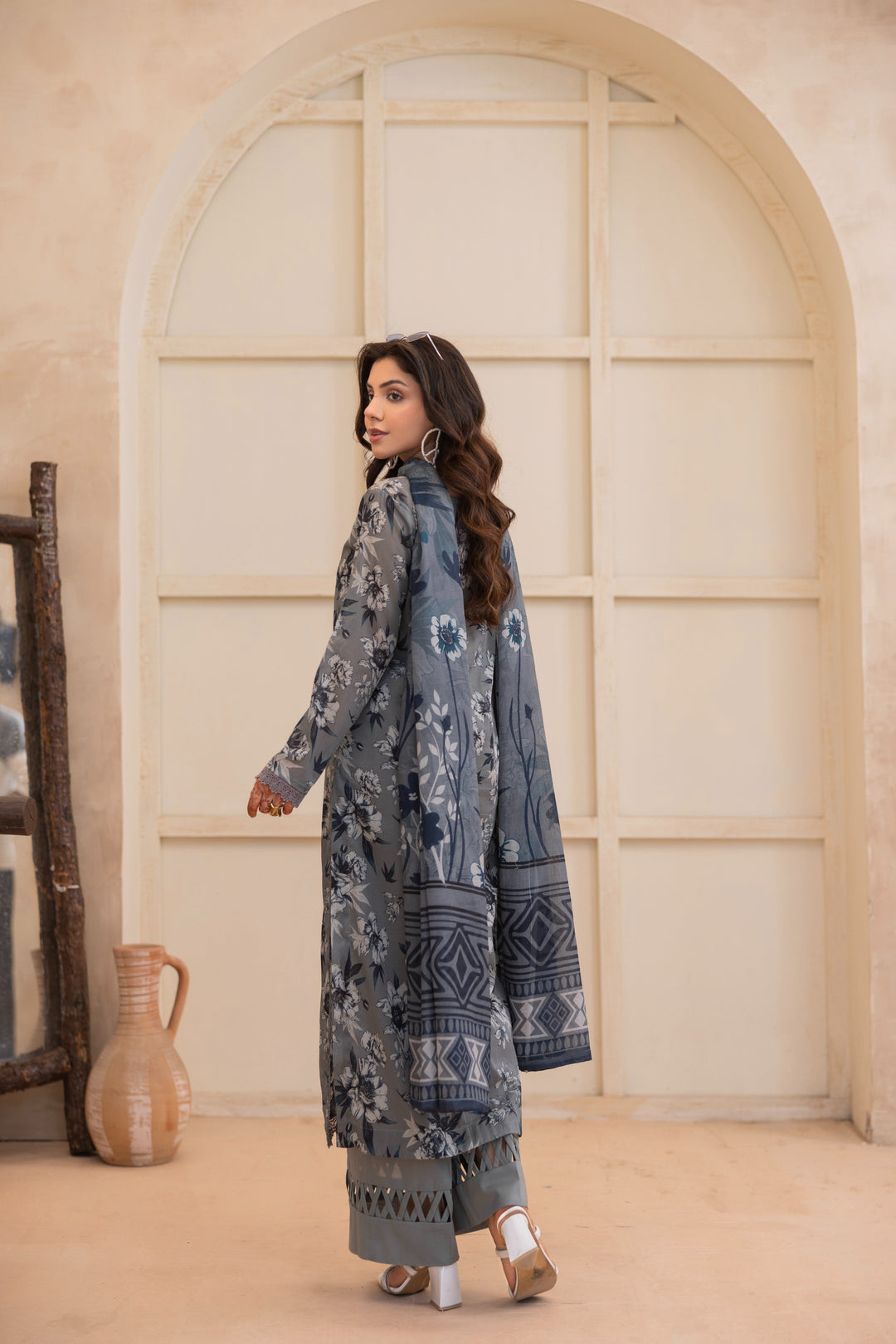 Printed Perfection by Waresha RTW Printed Lawn 3 Piece Suit Zeenat Royale Festive Collection