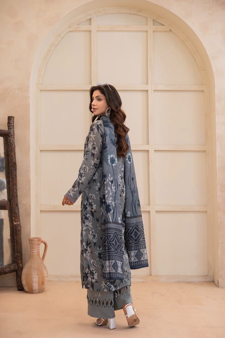 Printed Perfection by Waresha RTW Printed Lawn 3 Piece Suit Zeenat Royale Festive Collection