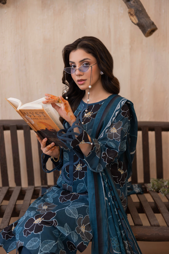 Printed Perfection by Waresha RTW Printed Lawn 3 Piece Suit Summer Royale Festive Collection
