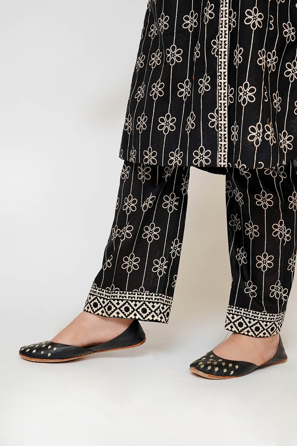 Senorita Girls RTW Printed Lawn Cotton 3 Piece Suit GAD-03460 Eid Collection