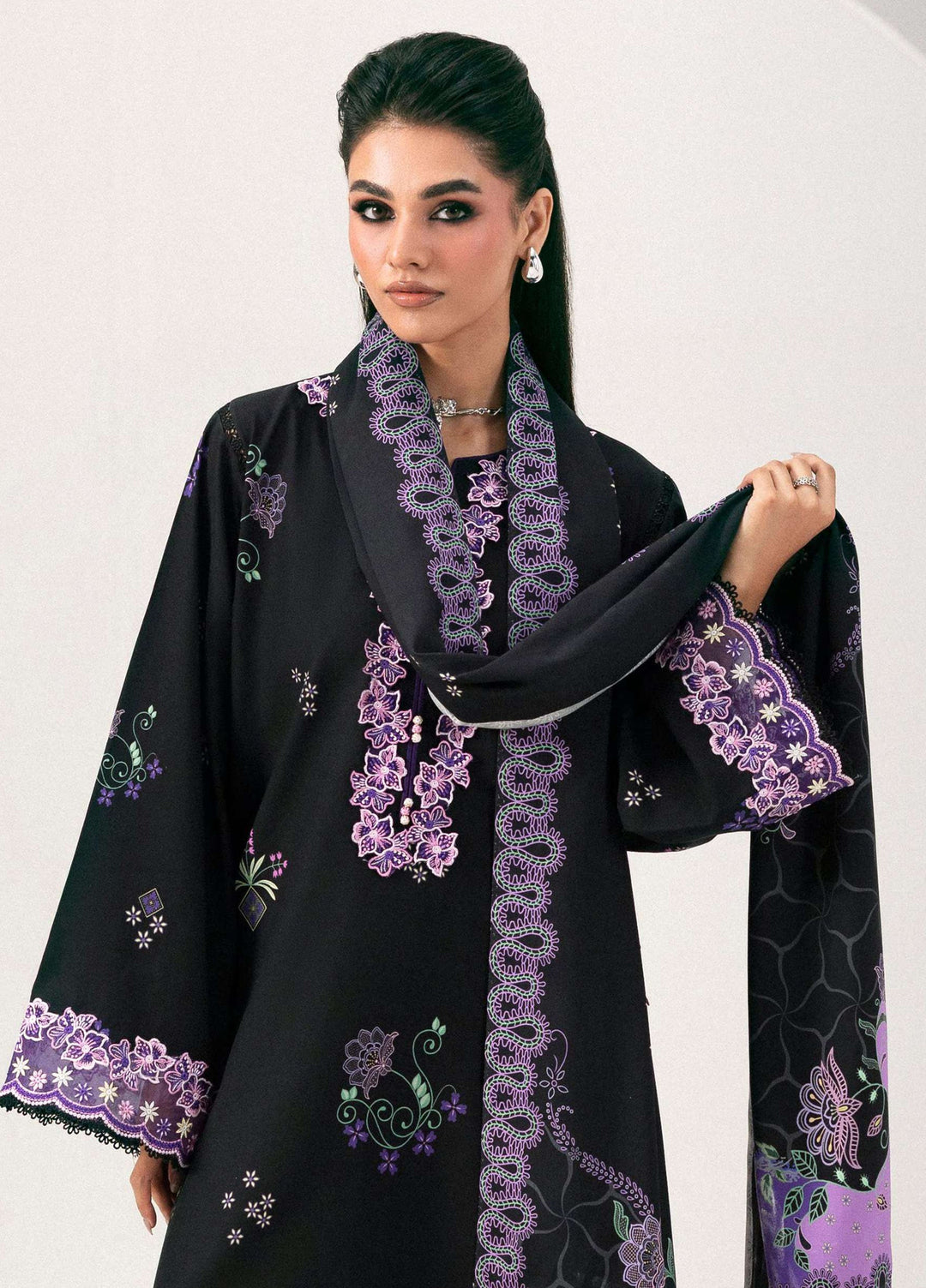 Q prints by Qalamkar Unstitched Embroidered Slub Linen 3 Piece Suit QLK26ULQ Sajal QPW-09B - Winter Collection