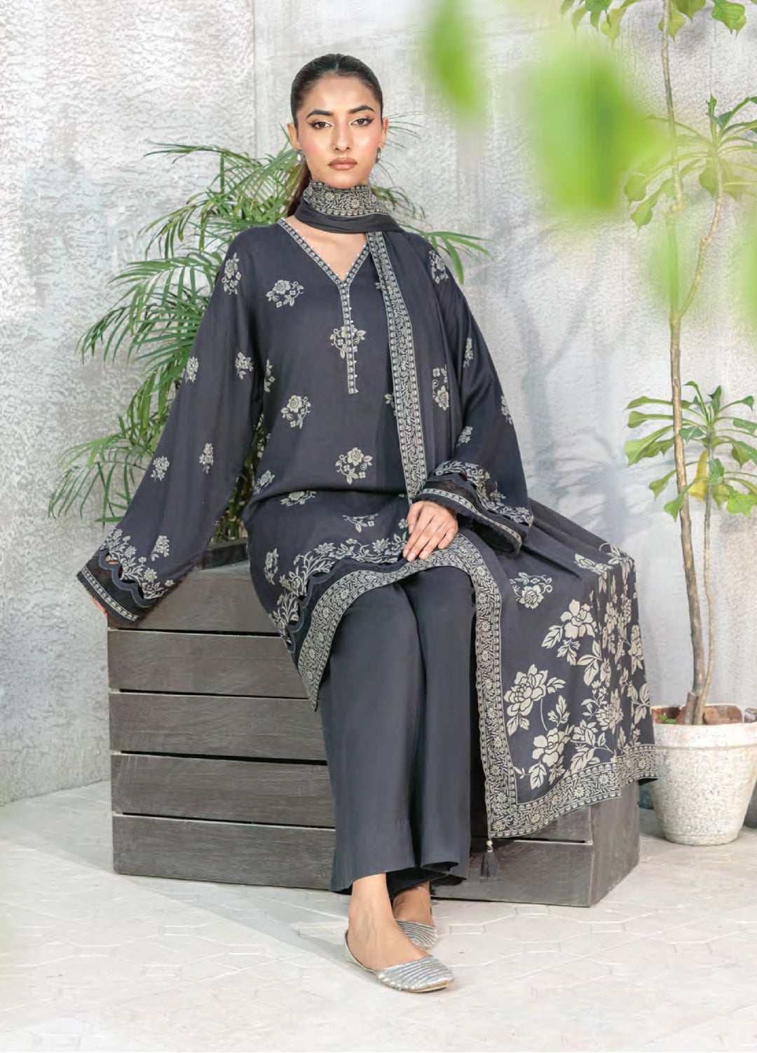 Lakhany Printed Pashmina Suits Unstitched 3 Piece LSM25LP LG-RL-0335-B - Winter Collection