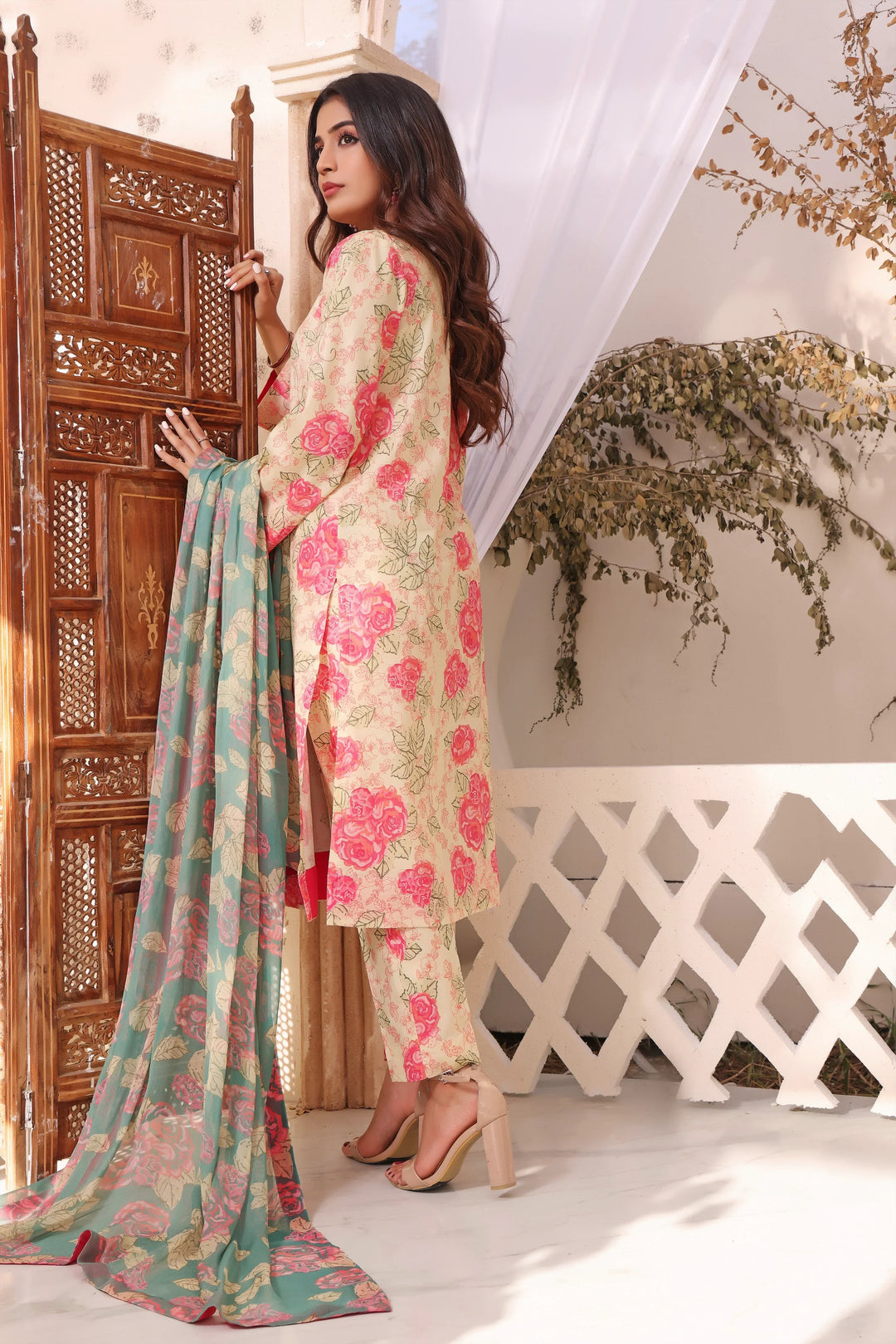 Feathers Pret Printed Lawn 3 Piece Suit Ela