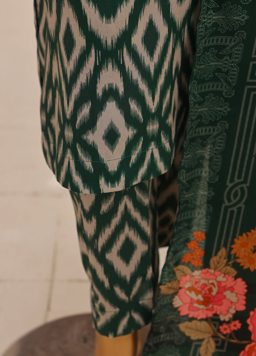 Hz Textiles Unstitched Printed Viscose Linen 3 Piece Suit HZ26ULW LW-5071 - Winter Collection