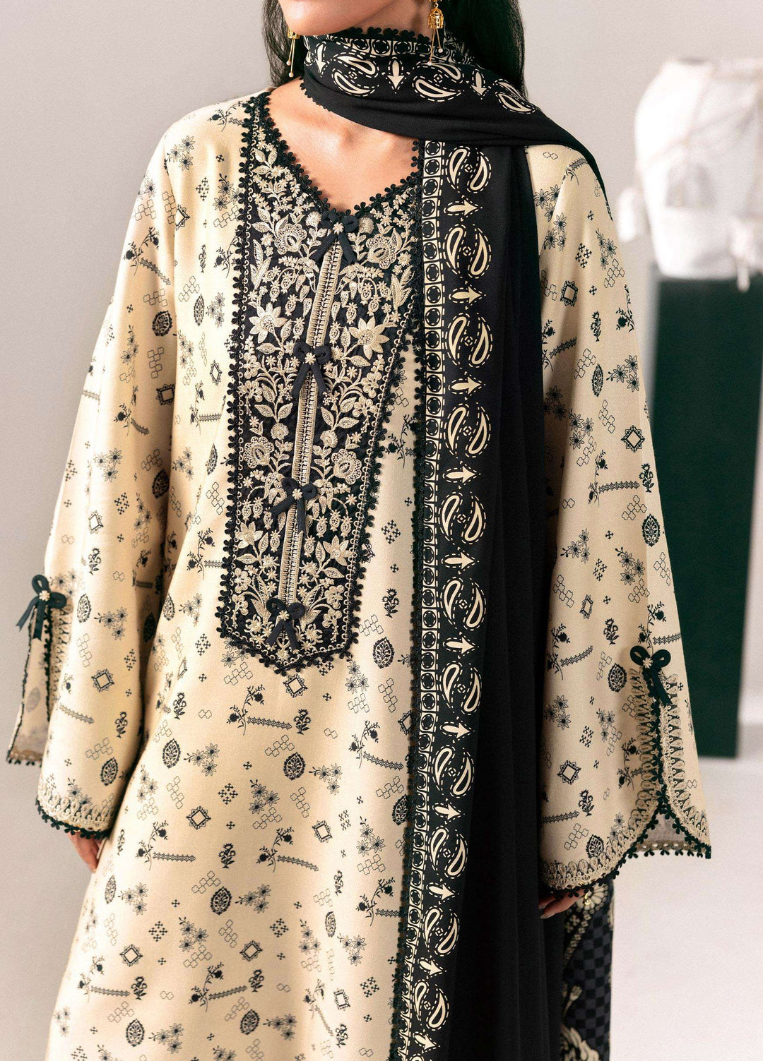Q prints by Qalamkar Unstitched Embroidered Slub Linen 3 Piece Suit QLK26ULQ Mehru QPW-10A - Winter Collection
