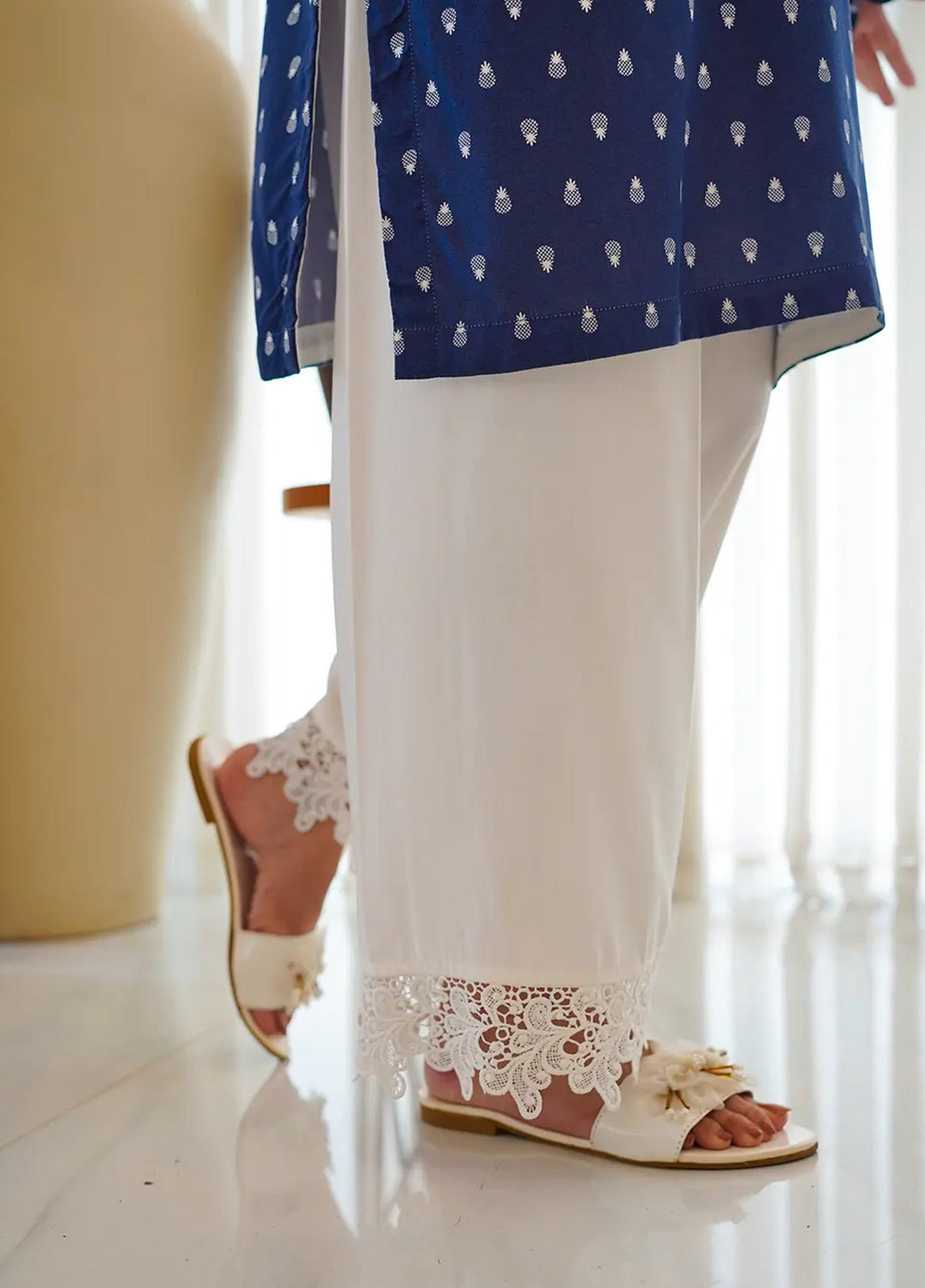 Menaal RTW Printed Lawn 2 Piece Suit ELYRA - Casual Collection
