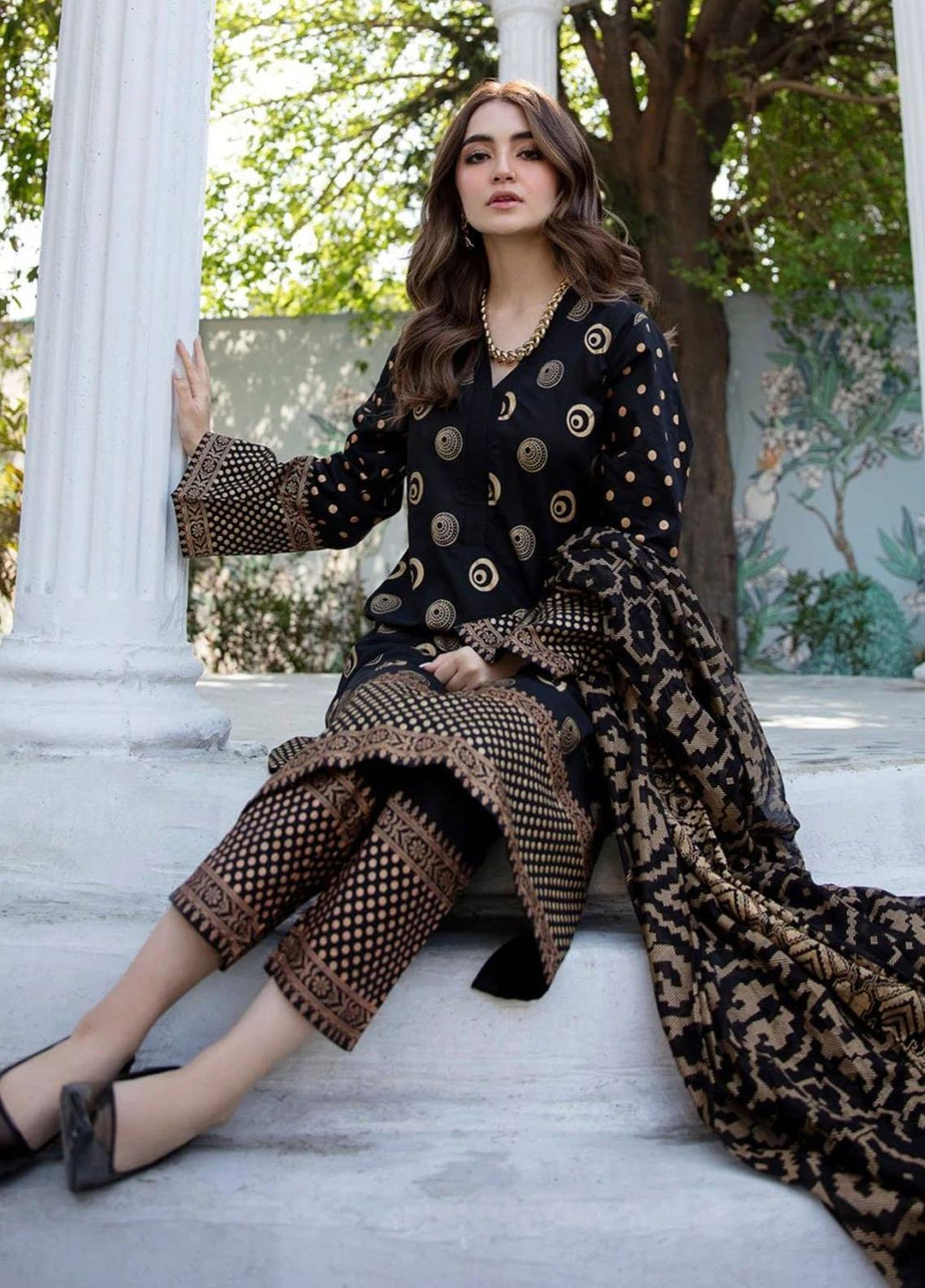 Garnet Clothing Screen Printed Lawn Stitched 3 Piece Suit DILKASH