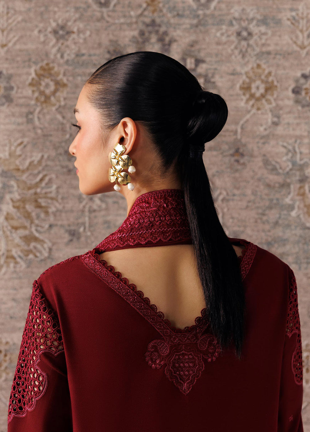 Q line by Qalamkar Unstitched Embroidered Slub Linen 3 Piece Suit QLK26UQL Neirah QLW-08 - Winter Collection
