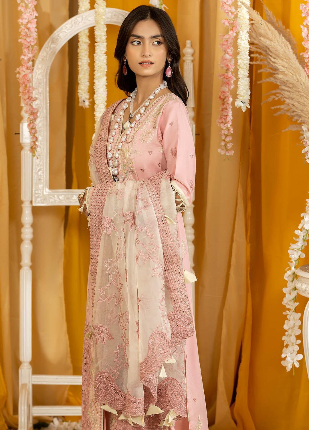 Ghazal By Humdum Embroidered Lawn Suits Unstitched 3 Piece HD23G D-09 - Summer Collection