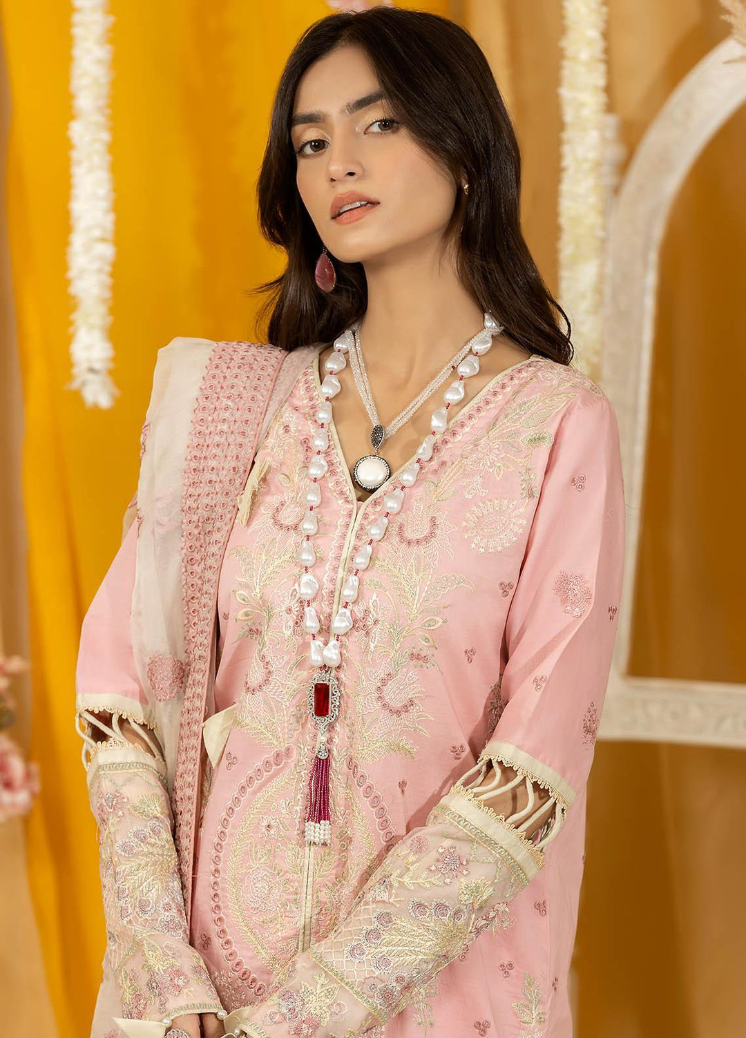 Ghazal By Humdum Embroidered Lawn Suits Unstitched 3 Piece HD23G D-09 - Summer Collection