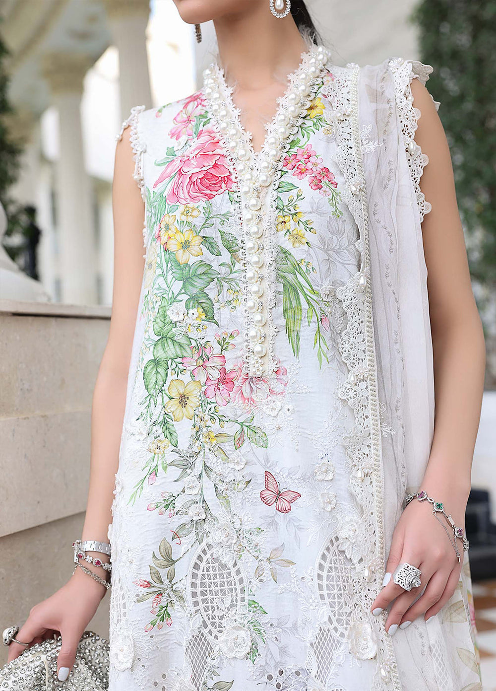 Maria B Unstitched Embroidered Lawn 3 Piece Suit MB26ULE D3 - Eid Collection