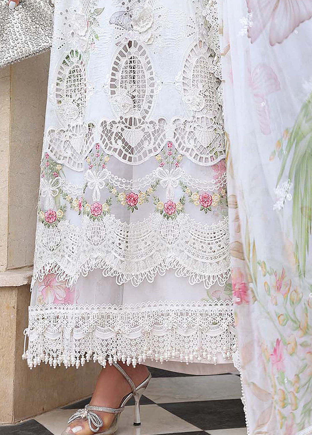 Maria B Unstitched Embroidered Lawn 3 Piece Suit MB26ULE D3 - Eid Collection