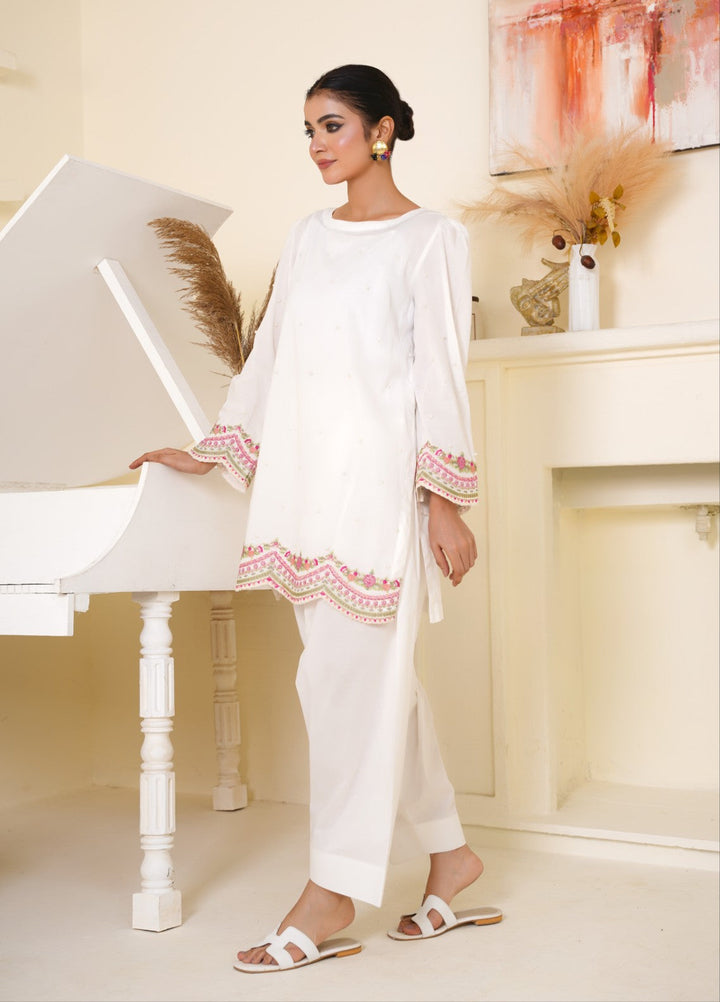 Ghazal by Tosheeza Saith Pret Embroidered Lawn 2 Piece Suit Safira Beher
