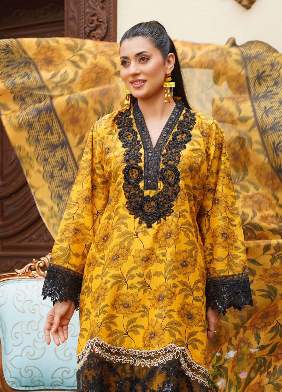 Rang E Gulposh Pret Embroidered Lawn 3 Piece Suit RNG-1207