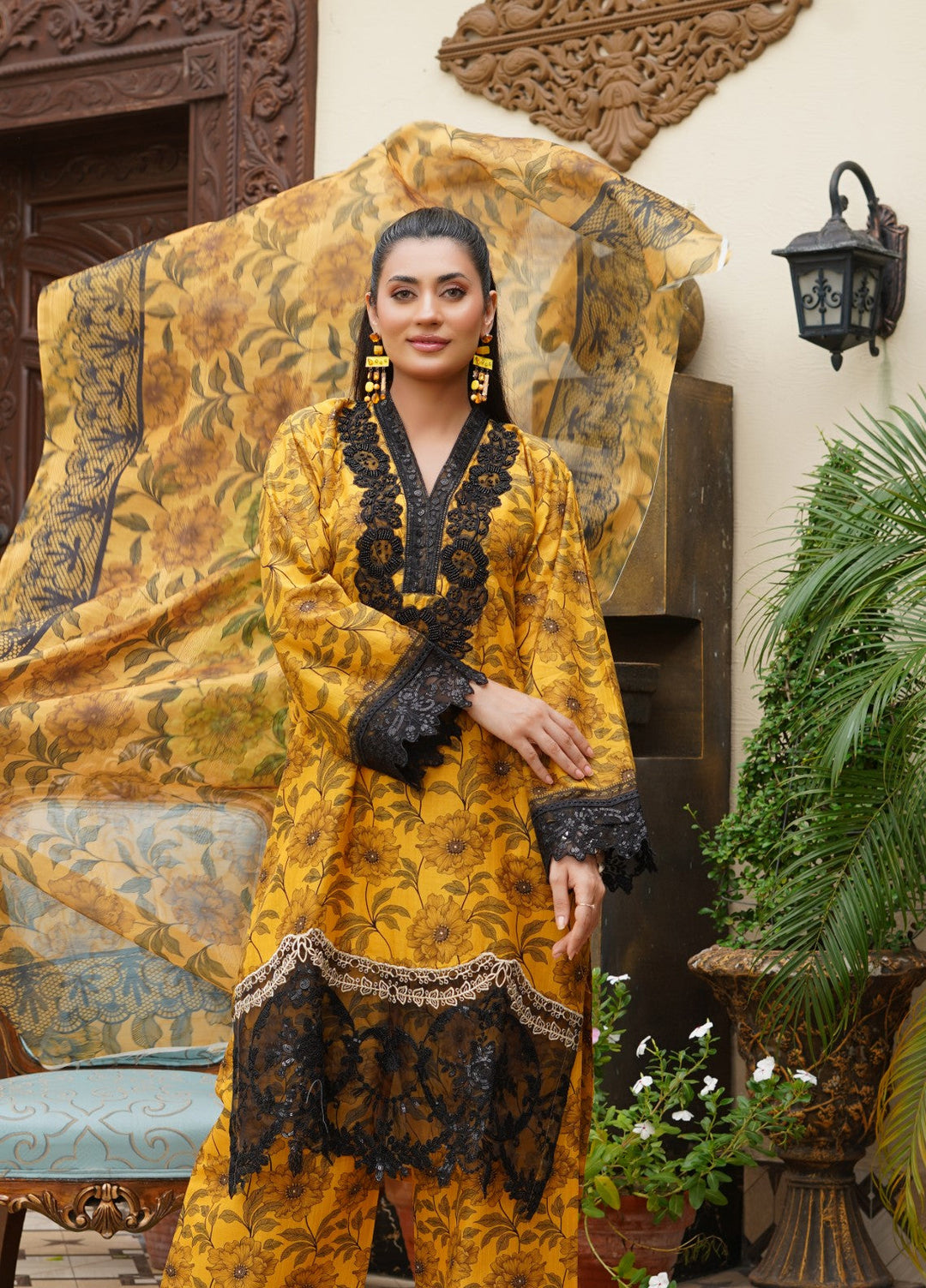 Rang E Gulposh Pret Embroidered Lawn 3 Piece Suit RNG-1207
