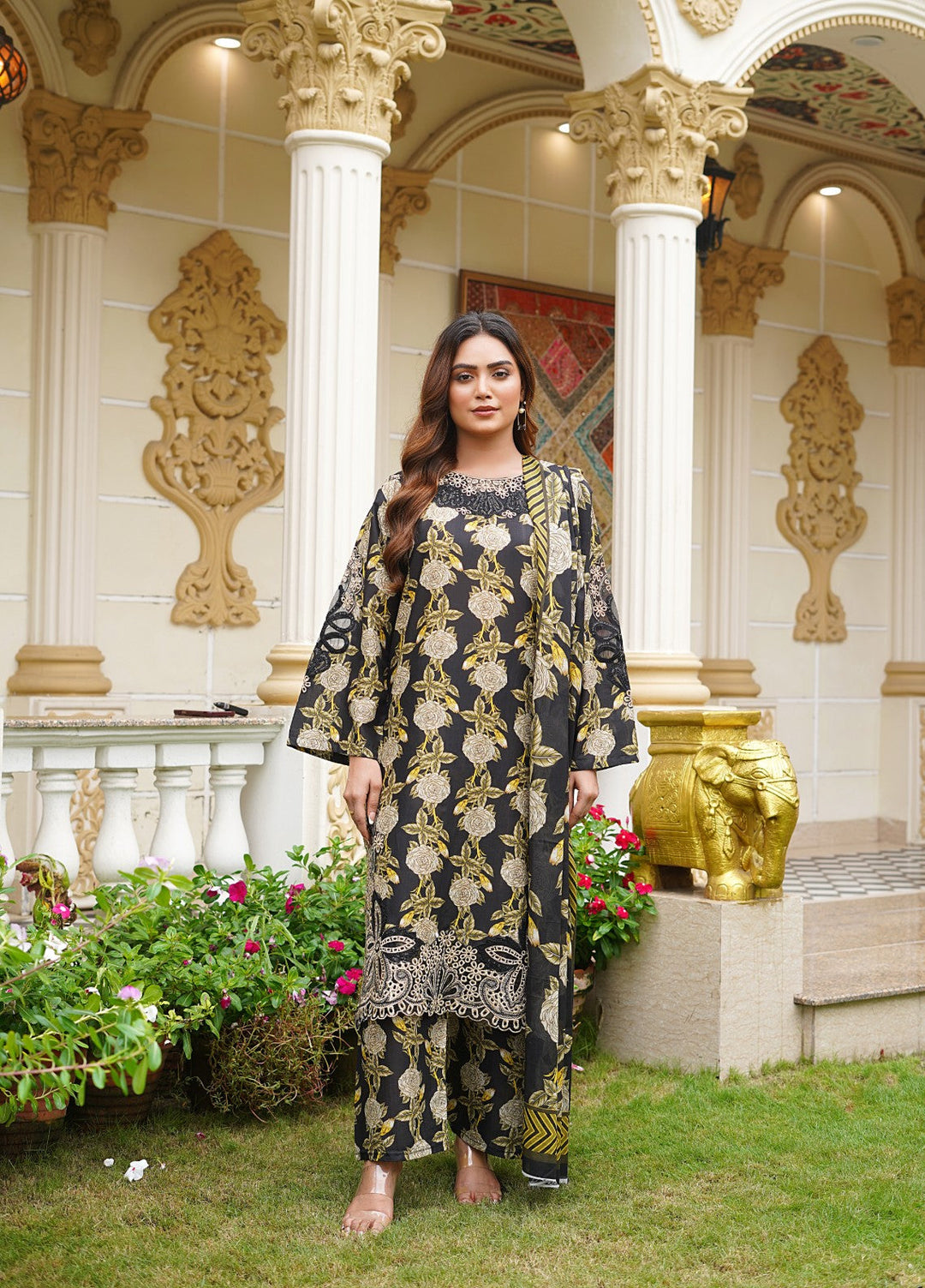 Rang E Gulposh Pret Embroidered Lawn 3 Piece Suit RNG-1210