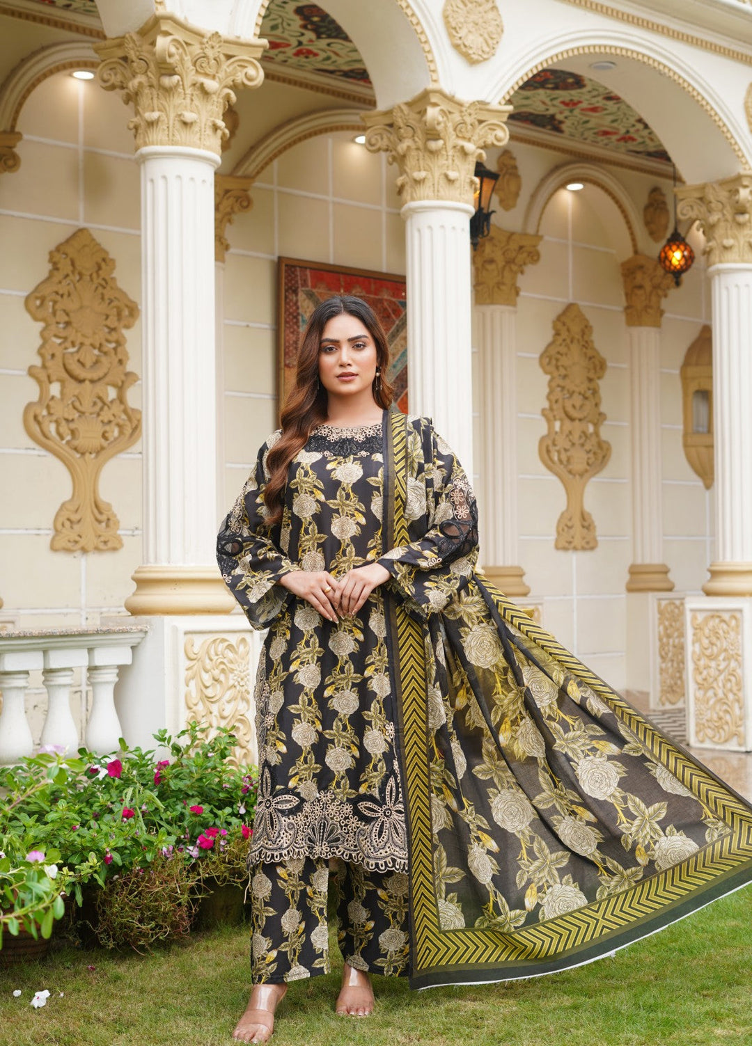 Rang E Gulposh Pret Embroidered Lawn 3 Piece Suit RNG-1210