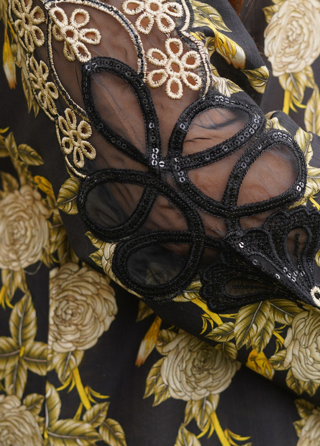 Rang E Gulposh Pret Embroidered Lawn 3 Piece Suit RNG-1210