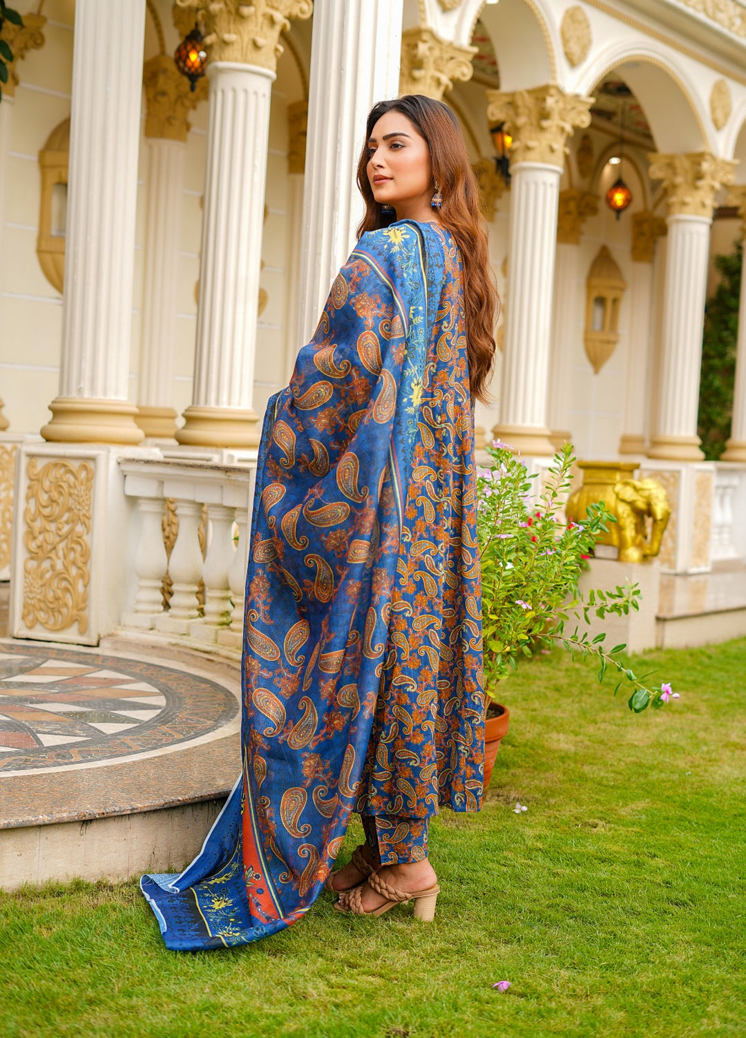 Rang E Gulposh Pret Embroidered Lawn 3 Piece Suit RNG-1214