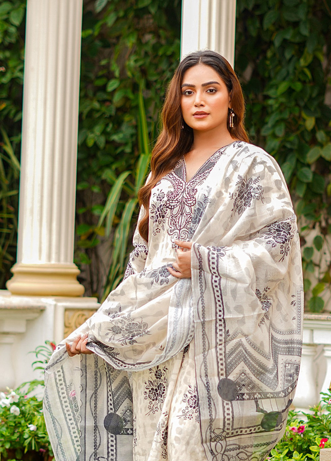 Rang E Gulposh Pret Printed Lawn 3 Piece Suit RNG-1217