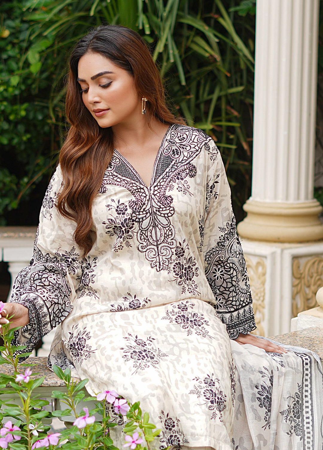 Rang E Gulposh Pret Printed Lawn 3 Piece Suit RNG-1217