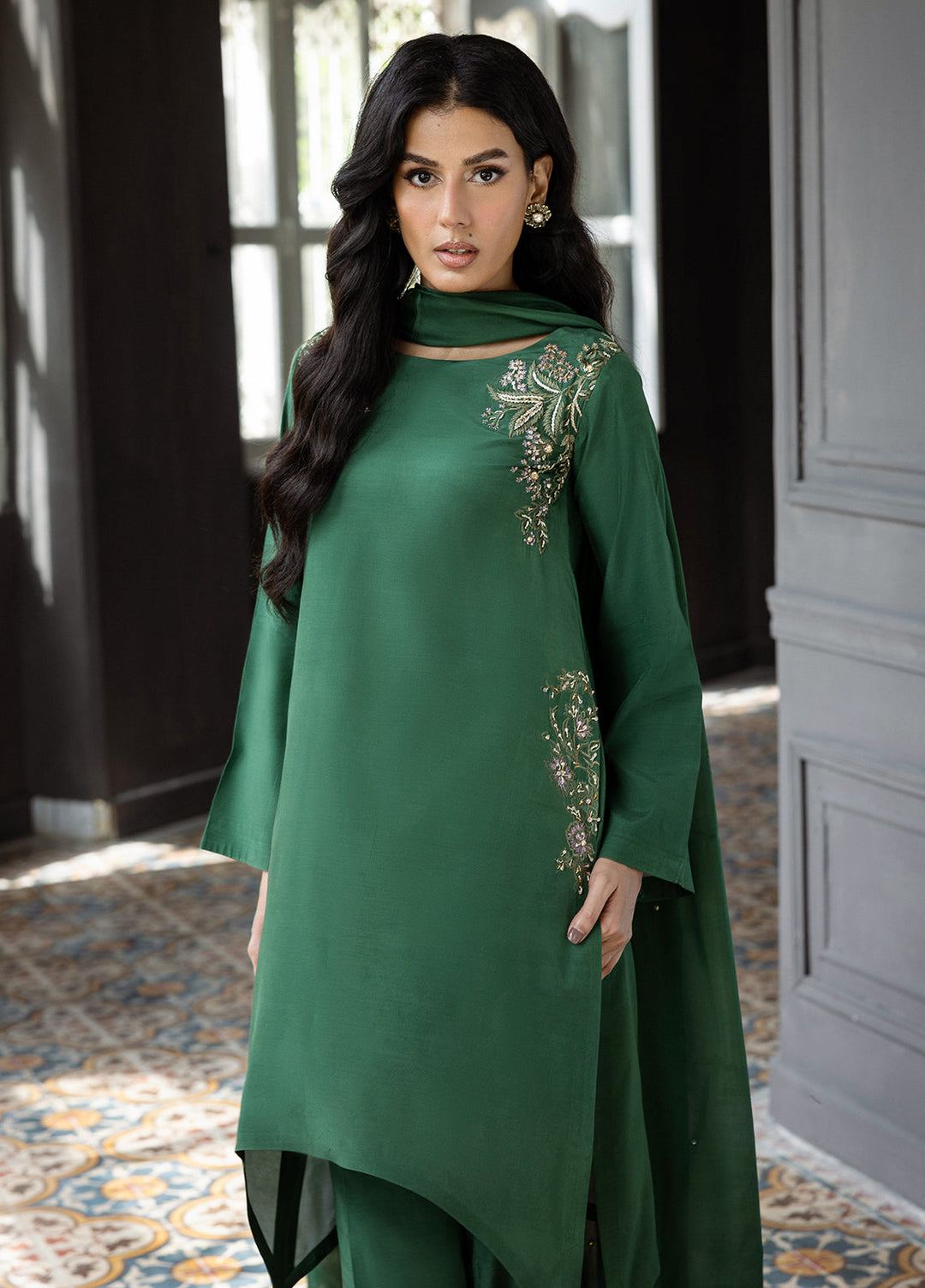 Elara by Mavie Women Pret Ramen Silk Emeral - Festive Collection