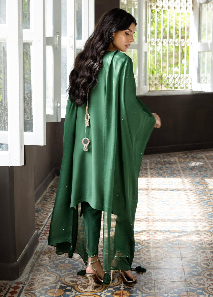 Elara by Mavie Women Pret Ramen Silk Emeral - Festive Collection