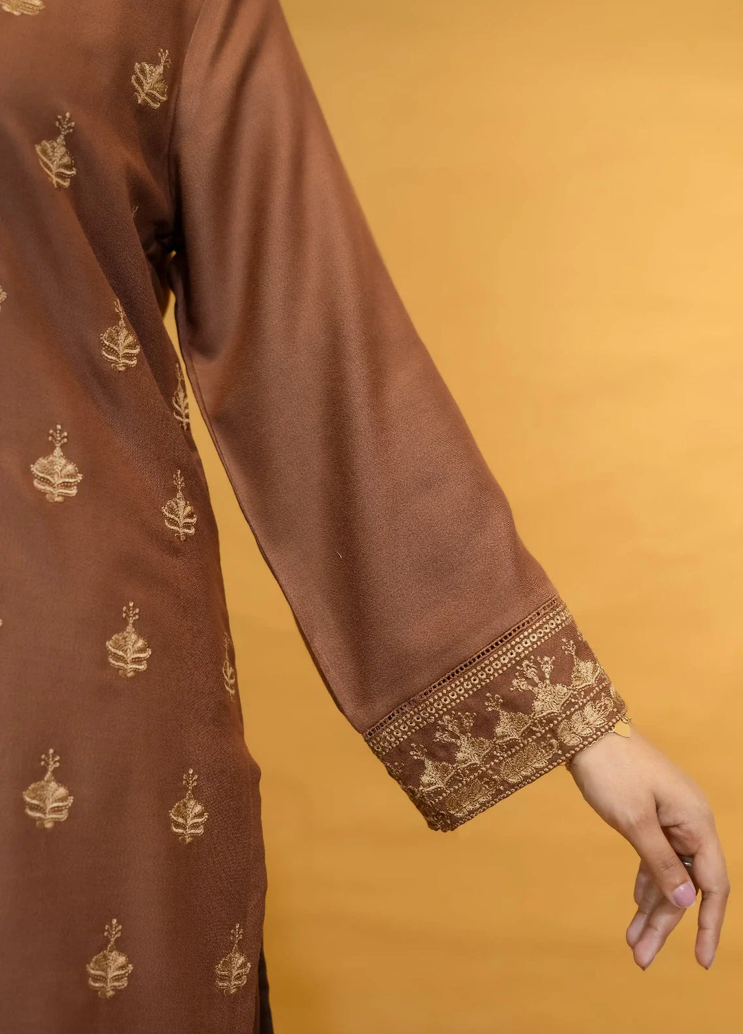 Pret Bee Women Dhanak Embroidered Suits 3 Piece Brown Dhanak - Winter Collection